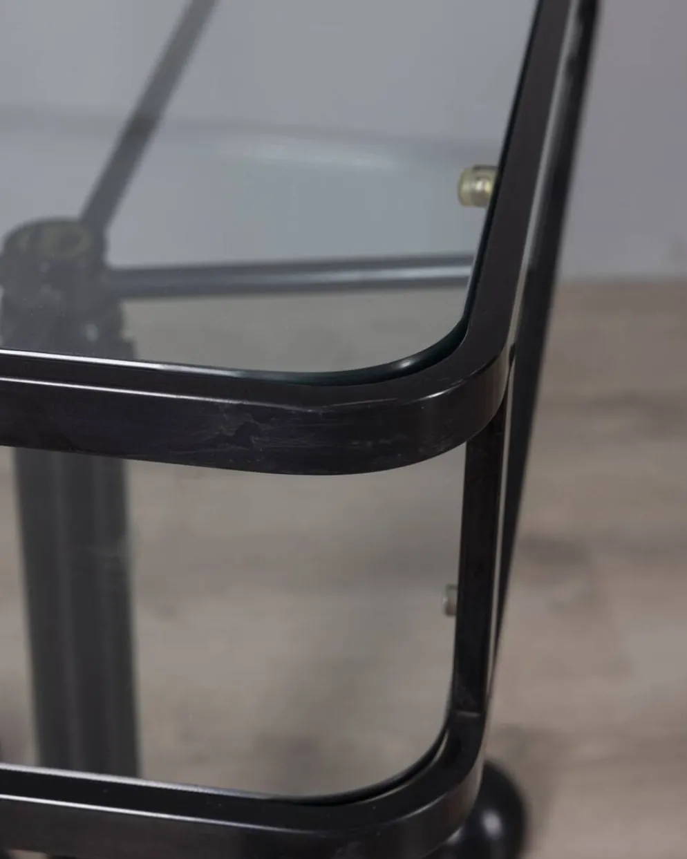 Table chariot vintage en métal noir et verre d'Allegri des années 1970