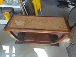 Table console Art Déco en bois et cannage