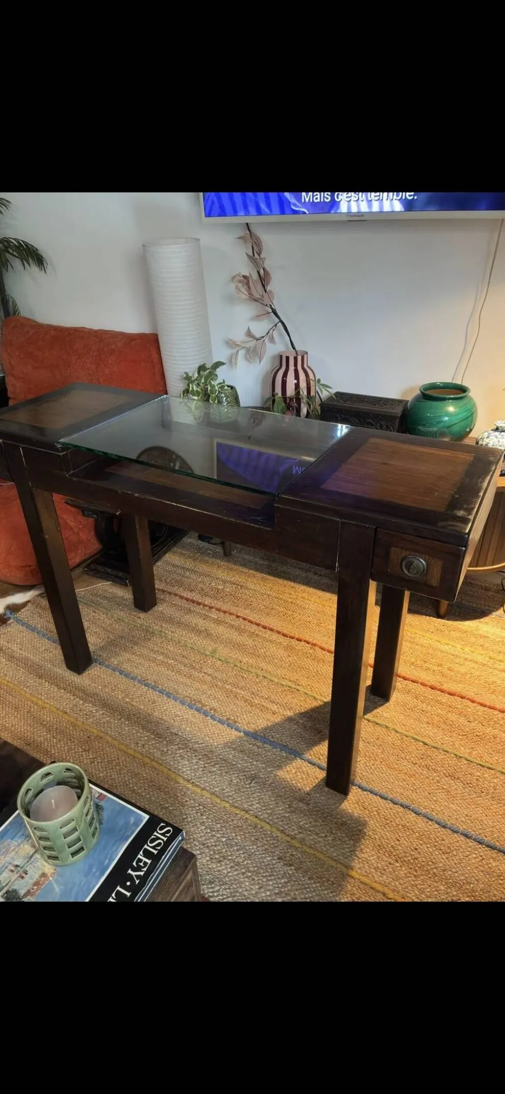 Table console / Bureau vitrine en bois exotique et verre – Style Colonial