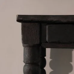 Table console en finition Shou Sugi Ban
