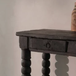 Table console en finition Shou Sugi Ban