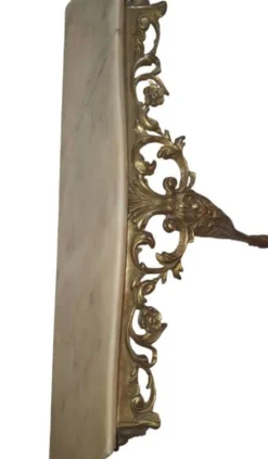Table console en métal doré et son plateau marbre