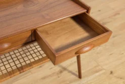 Table console en teck et rotin du milieu du siècle par Søren Rasmussen, Danemark, 1960