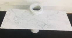 Table Console Modèle Loico en Marbre Blanc Carrara par Angelo Mangiarotti pour Skipper, années 1990.