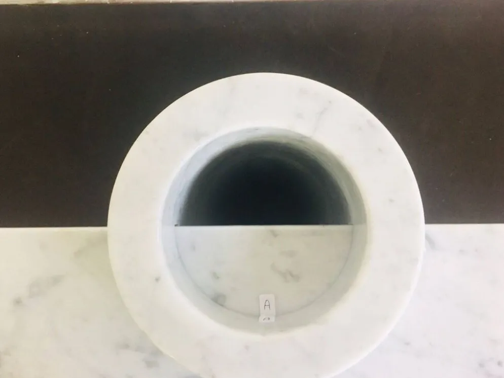 Table Console Modèle Loico en Marbre Blanc Carrara par Angelo Mangiarotti pour Skipper, années 1990.