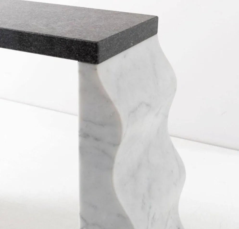 Table Console Montenegro par Ettore Sottsass pour Ultima Edizioni, années 1980.