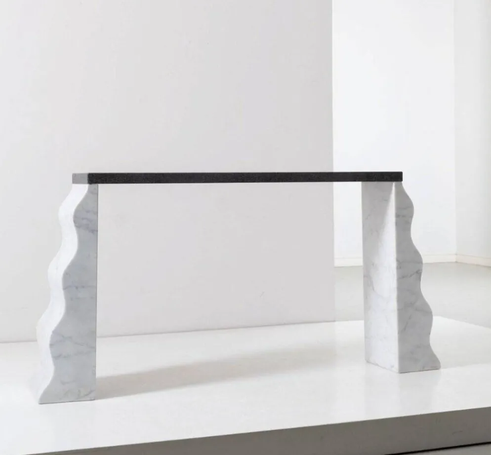 Table Console Montenegro par Ettore Sottsass pour Ultima Edizioni, années 1980.