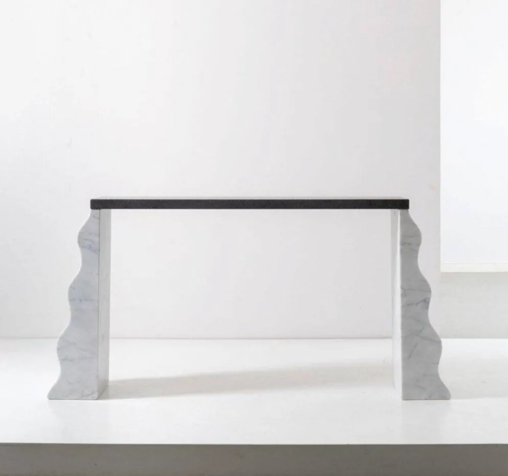 Table Console Montenegro par Ettore Sottsass pour Ultima Edizioni, années 1980.