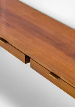 Table console murale en bois avec tiroirs et poignées en laiton par Osvaldo Borsani pour ABV, années 1950.