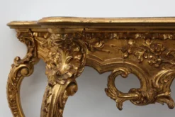 Table console sculptée avec plateau en verre fumé, style Louis XV, Italie