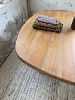 Table constructiviste pin ronde XL