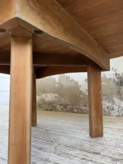 Table constructiviste pin ronde XL