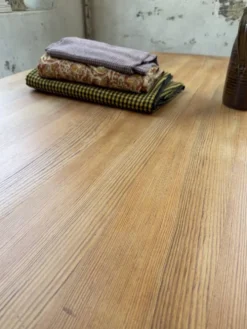 Table constructiviste pin ronde XL