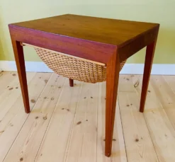 Table à couture vintage danoise en teck par Severin Hansen pour Haslev Furniture 1960