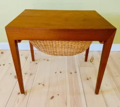 Table à couture vintage danoise en teck par Severin Hansen pour Haslev Furniture 1960