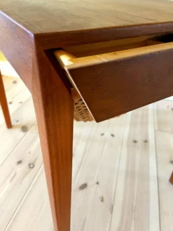 Table à couture vintage danoise en teck par Severin Hansen pour Haslev Furniture 1960