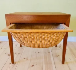 Table à couture vintage danoise en teck par Severin Hansen pour Haslev Furniture 1960