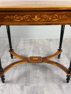Table à écrire Napoléon III en marqueterie, XIXe siècle
