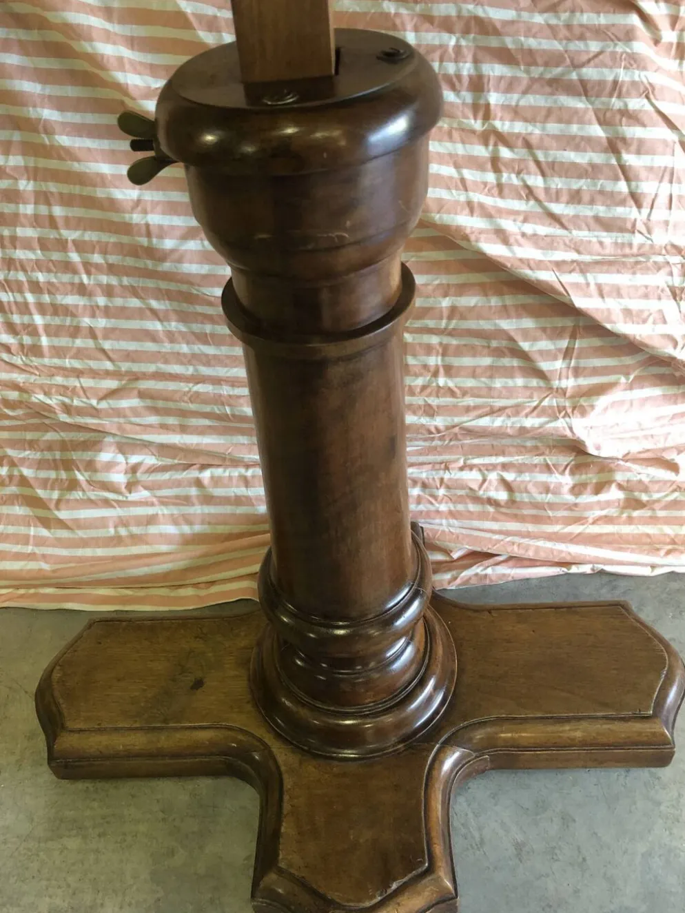 Table à écrire réglable