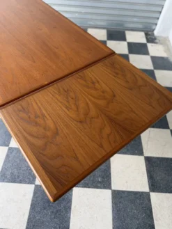 Table danoise en teck
