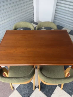 Table danoise en teck
