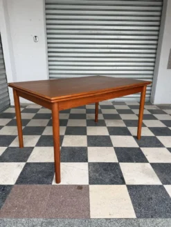 Table danoise en teck