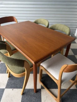 Table danoise en teck