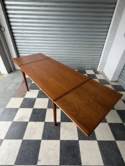 Table danoise en teck