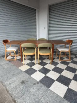 Table danoise en teck