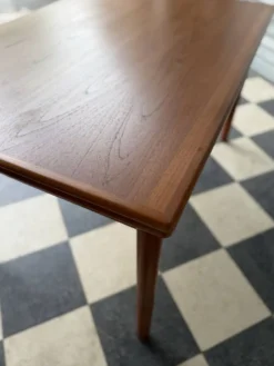 Table danoise en teck