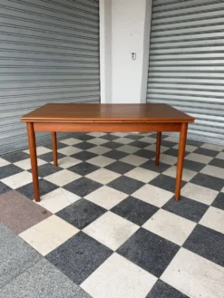 Table danoise en teck