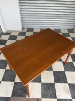 Table danoise en teck