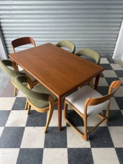 Table danoise en teck