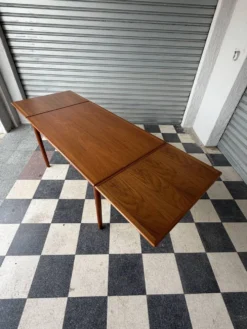 Table danoise en teck