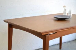 Table danoise à rallonges 133 cm
