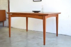 Table danoise à rallonges 133 cm