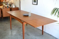Table danoise à rallonges 133 cm