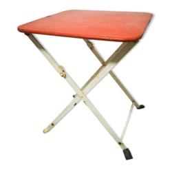 Table d'apoint enfant