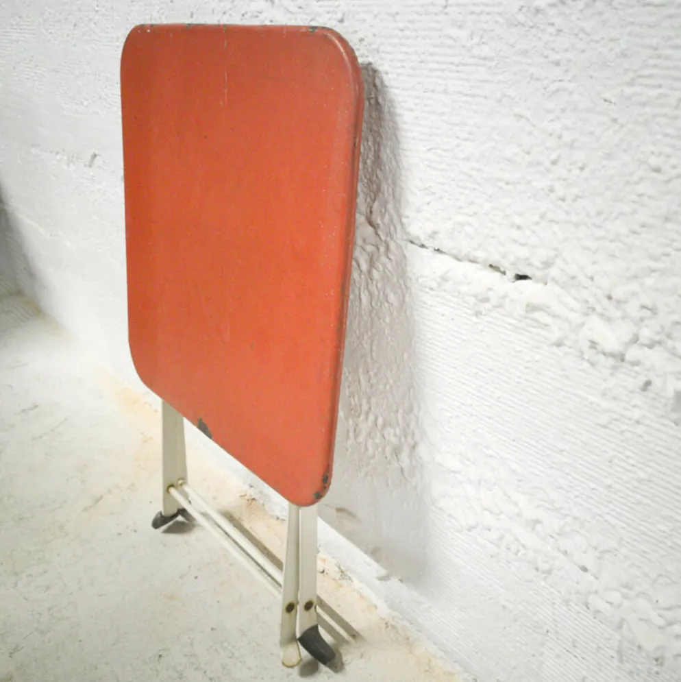 Table d'apoint enfant