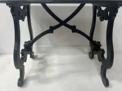Table d'apparat en bois noirci a plateau marqueté Espagne XIX siècle