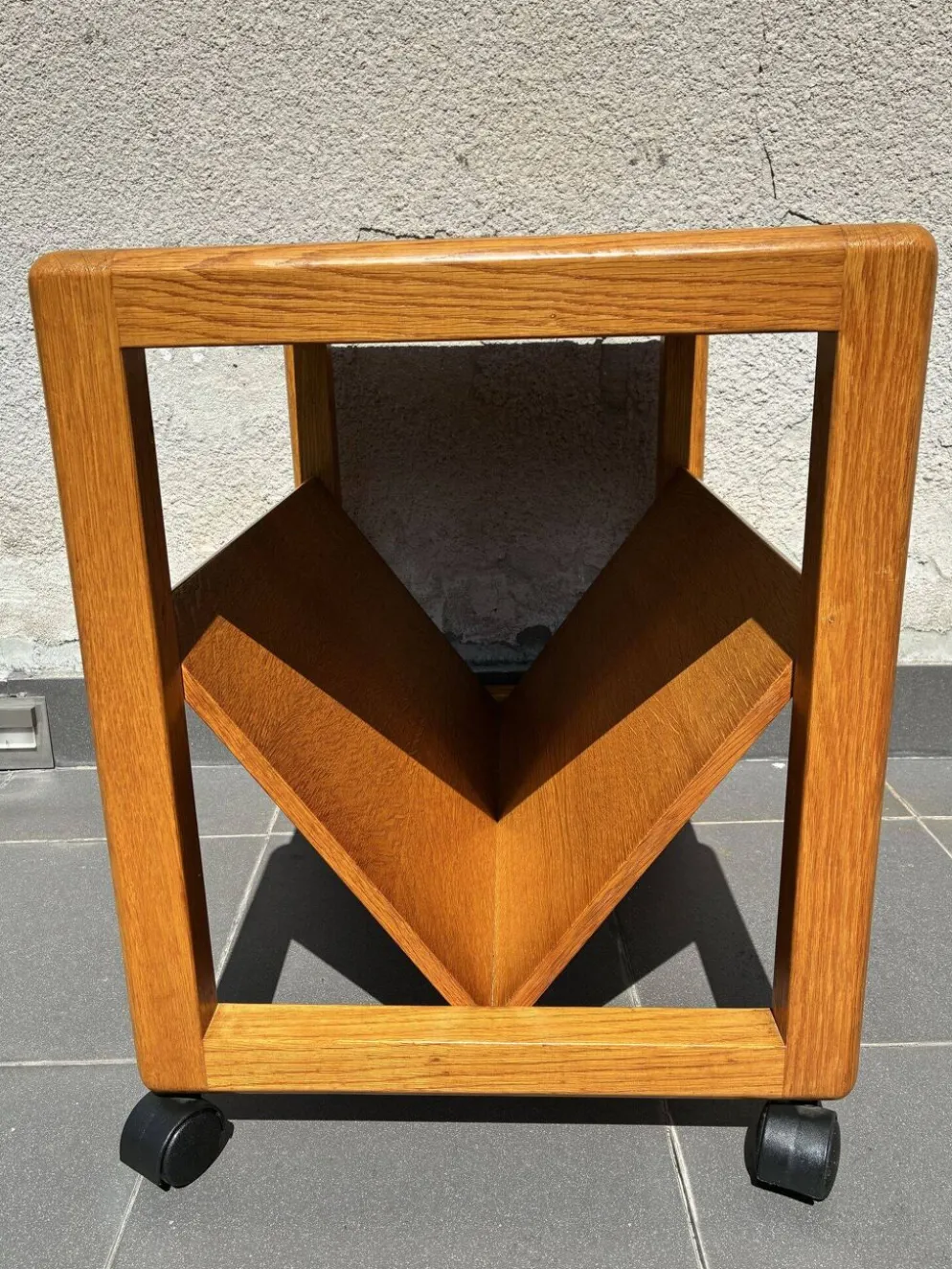Table d'appoint Aksel Kjersgaard pour Odder avec étagère à magazines, années 1960.