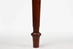 Table d'appoint anglaise élégante du milieu du 19e siècle en bois massif