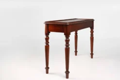 Table d'appoint anglaise élégante du milieu du 19e siècle en bois massif