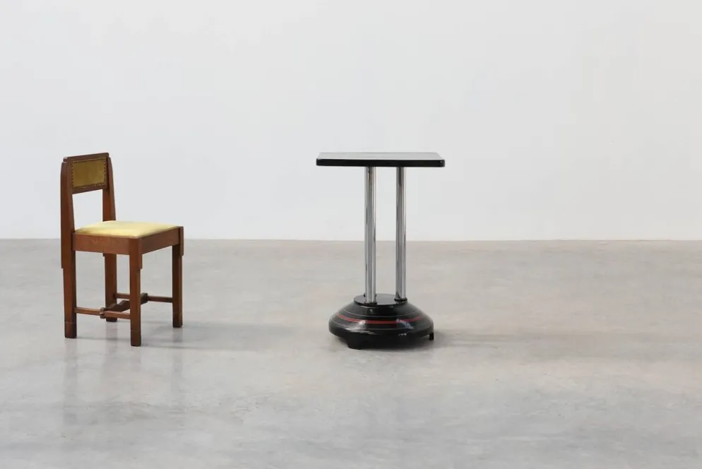 Table d'appoint Art Déco avec base laquée noire, France années 1920