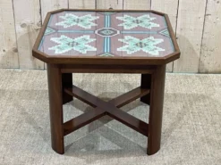 Table d'appoint art déco en acajou, tissu et verre