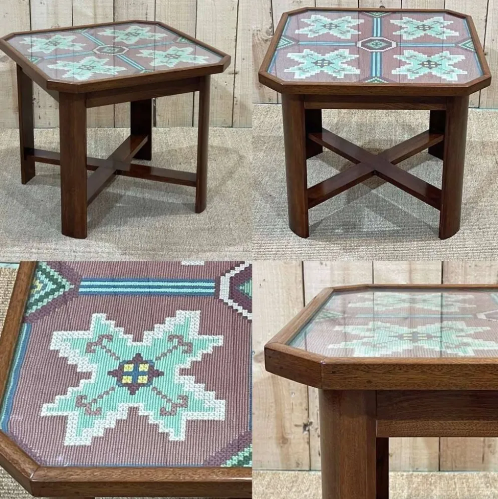 Table d'appoint art déco en acajou, tissu et verre