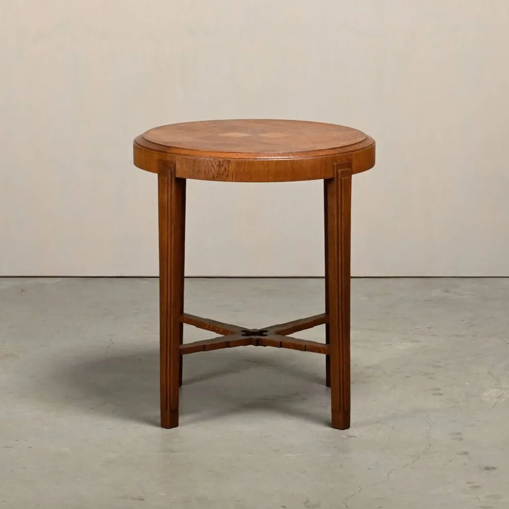 Table d'appoint Art Déco néerlandaise de l'École d'Amsterdam en chêne massif et plaqué.