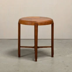Table d'appoint Art Déco néerlandaise de l'École d'Amsterdam en chêne massif et plaqué.