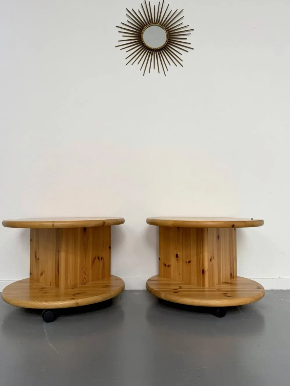 Table d’appoint bout de canapé X2 pin massif design années 70