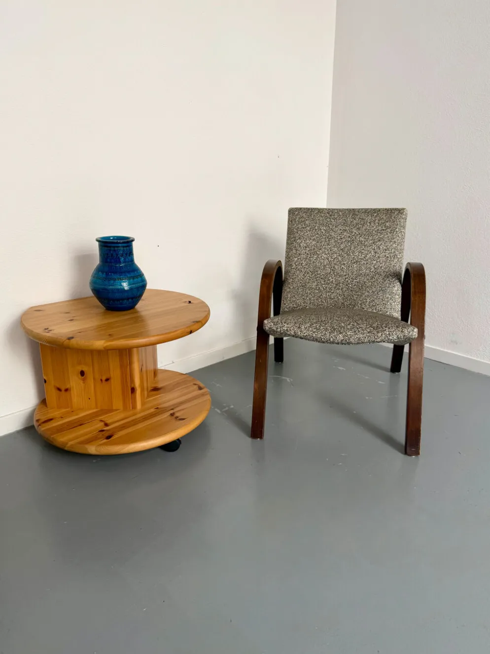 Table d’appoint bout de canapé X2 pin massif design années 70